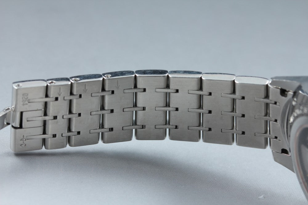Near MINT SEIKO Kinetic Crown SBCG003/9T82-0AE0 Silver Quartz 44.9mm Men's Watch