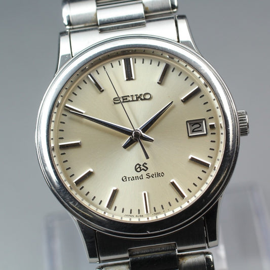 Near MINT Grand Seiko SBGF013/8J56-7000 Silver Quartz 33.9mm Men's Watch 2001