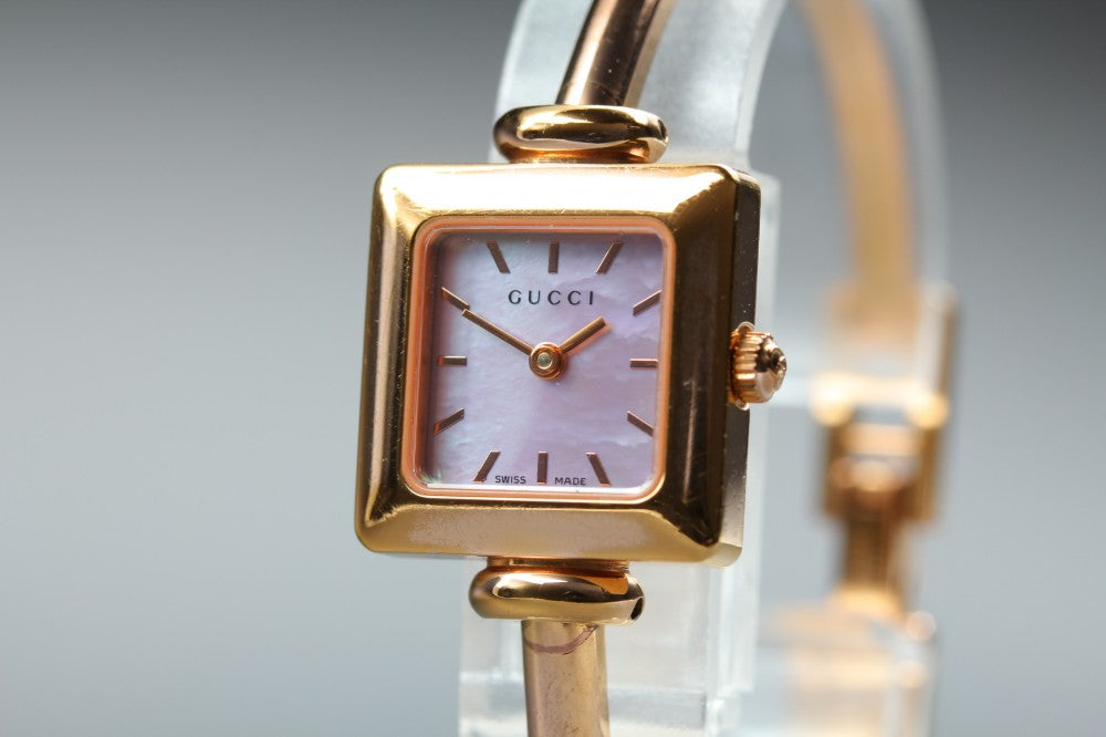 Near MINT GUCCI 1900L Pink Mother of Pearl Quartz 19.5mm Ladies Watch
