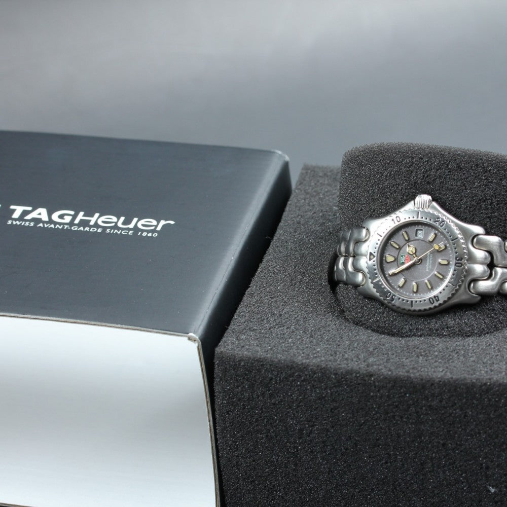 Near MINT TAG Heuer S/el WG1313-0 Silver Quartz 30mm Ladies Watch