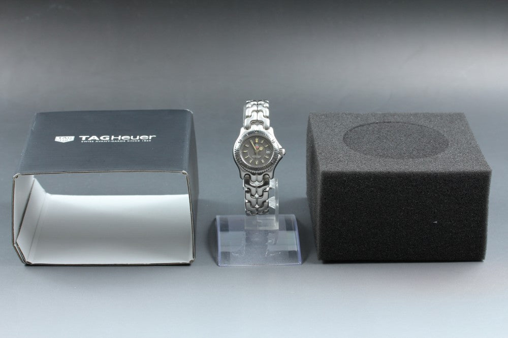 Near MINT TAG Heuer S/el WG1313-0 Silver Quartz 30mm Ladies Watch