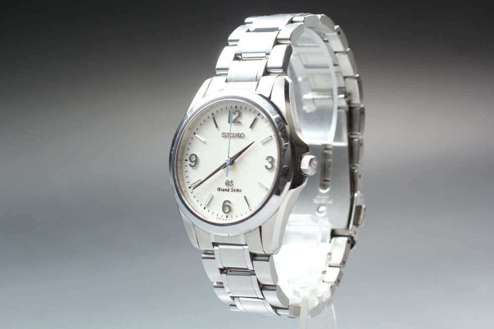 Near MINT Grand Seiko SBGF009/8J55-0010 Silver Quartz 34.7mm Men's Watch 2000