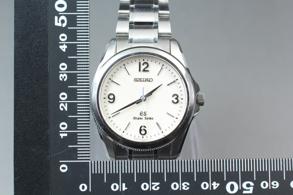 Near MINT Grand Seiko SBGF009/8J55-0010 Silver Quartz 34.7mm Men's Watch 2000