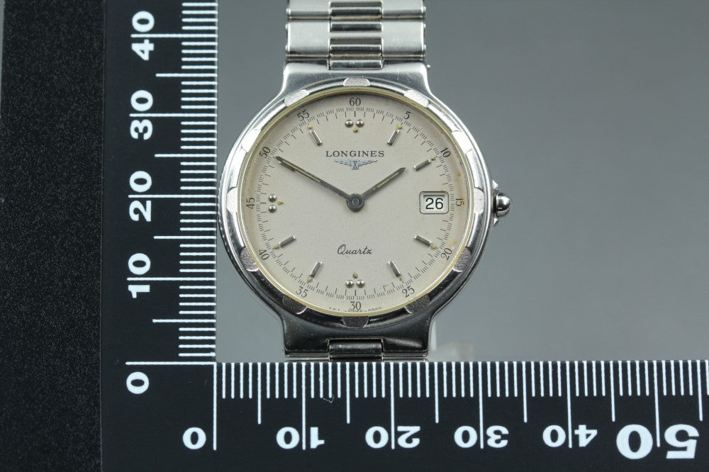 Near MINT LONGINES Conquest 161 4940 Grey Quartz 31.5mm Men's Watch