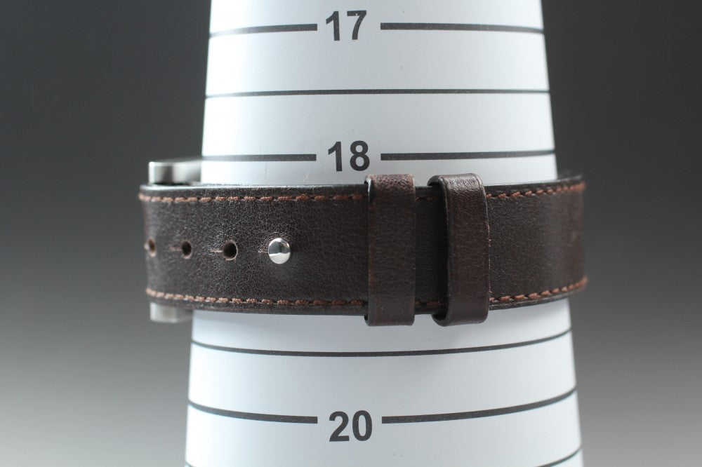 Near MINT DUNHILL Wafer 8035 Brown Quartz 26.2mm Men's Watch