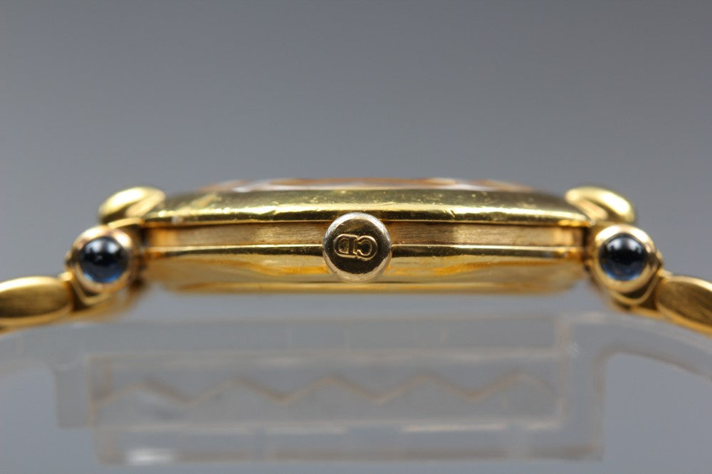 Near MINT Christian Dior D64-151 Gold Quartz 25.3mm Ladies Watch
