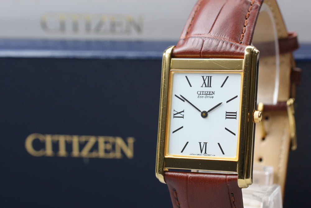 Near MINT CITIZEN Eco Drive G820-T001700 White Solar Quartz 27.1mm Men's Watch