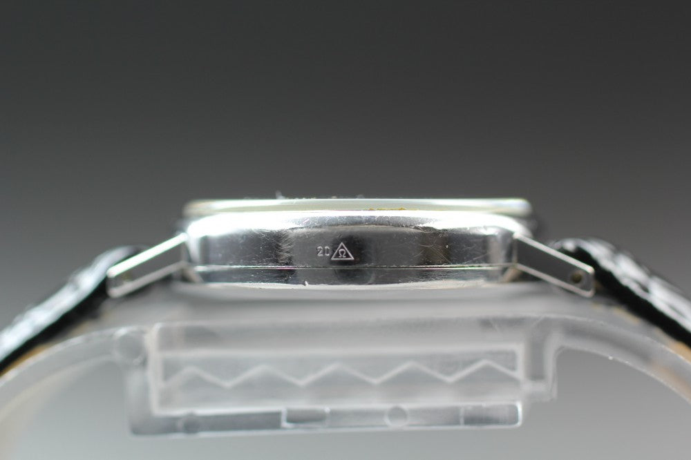 Near MINT OMEGA Geneve 511.417 Cal.620 Silver Manual 32.6mm Unisex Watch 1971