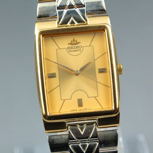 Near MINT SEIKO Galaxy V701-5F20 Gold Quartz 25.8mm Men's Watch 1993