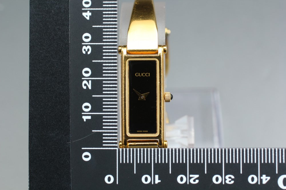 Near MINT GUCCI 1500L Black Quartz 12.3mm Ladies Watch