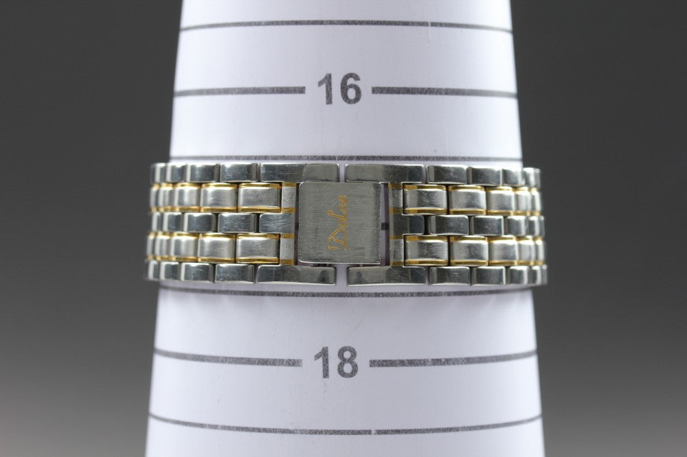 Near MINT SEIKO Dolce 5E30-5A40 White Quartz 29.6mm Men's Watch