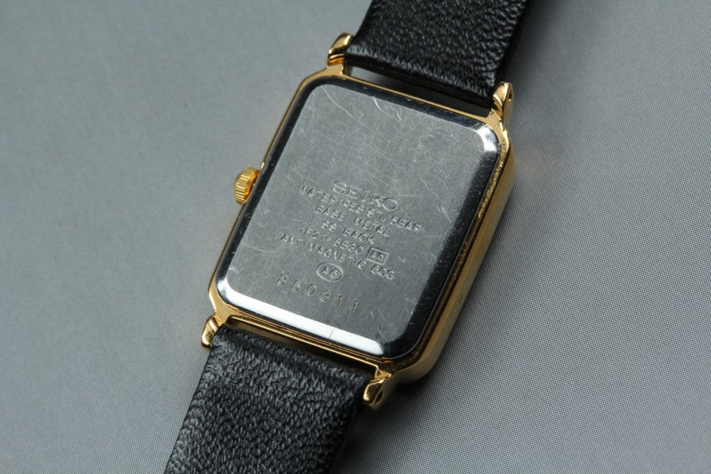 Near MINT SEIKO Spirit 1F21-5B30 Gold Quartz 18.5mm Ladies Watch 1998
