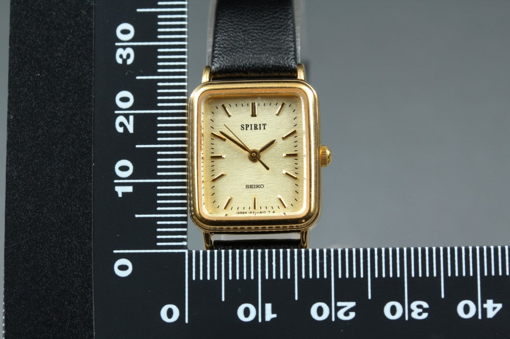 Near MINT SEIKO Spirit 1F21-5B30 Gold Quartz 18.5mm Ladies Watch 1998