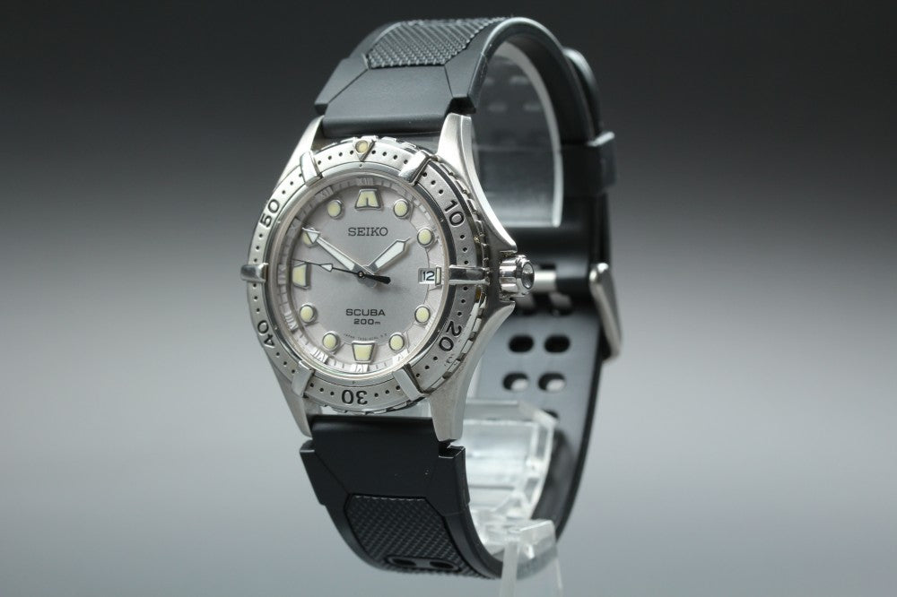 Near MINT SEIKO Scuba 7N35-6050 Silver Quartz 40.3mm Men's Watch 1993