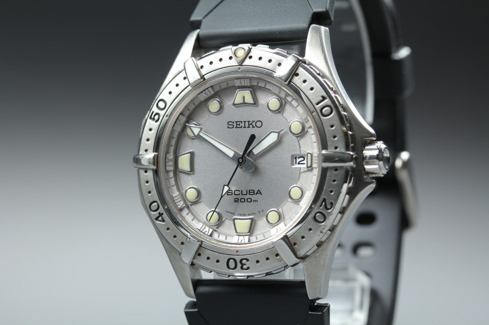 Near MINT SEIKO Scuba 7N35-6050 Silver Quartz 40.3mm Men's Watch 1993
