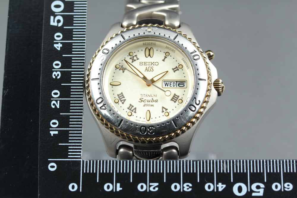 Near MINT SEIKO AGS SCUBA 200M 5M23-6B60 Gold Quartz 40mm Men's Watch