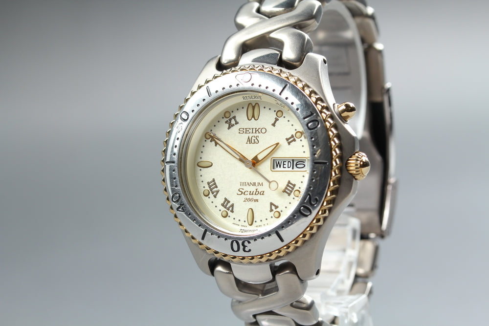 Near MINT SEIKO AGS SCUBA 200M 5M23-6B60 Gold Quartz 40mm Men's Watch