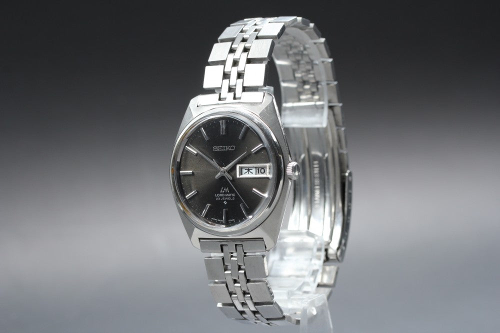 SEIKO Lord Matic 5606-7000 Black Auto 34.4mm Men's Watch 1971