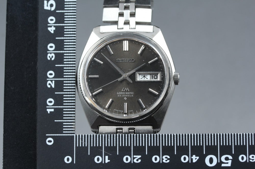 SEIKO Lord Matic 5606-7000 Black Auto 34.4mm Men's Watch 1971