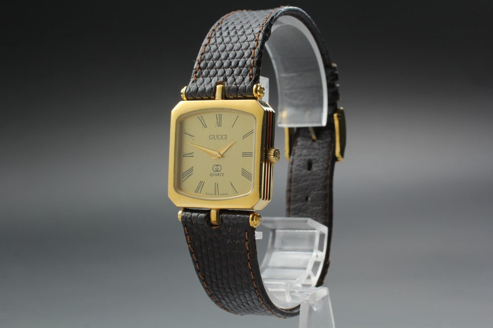 Near MINT GUCCI Sherry Line Gold Quartz 25mm Ladies Watch