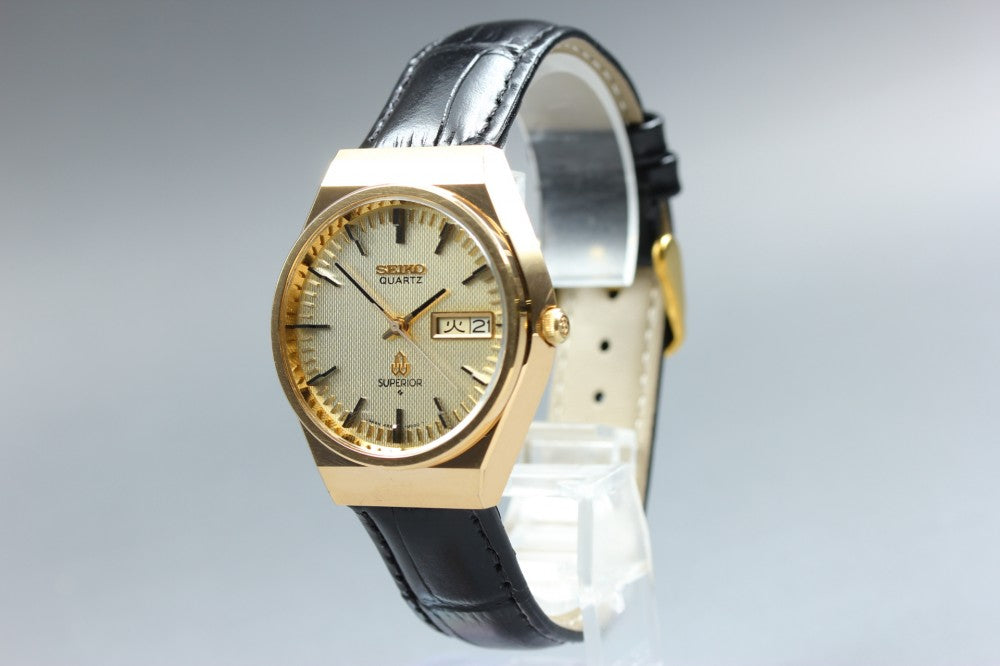 Near MINT SEIKO Superior 4883-8100 Gold Quartz 36.4mm Men's Watch 1977