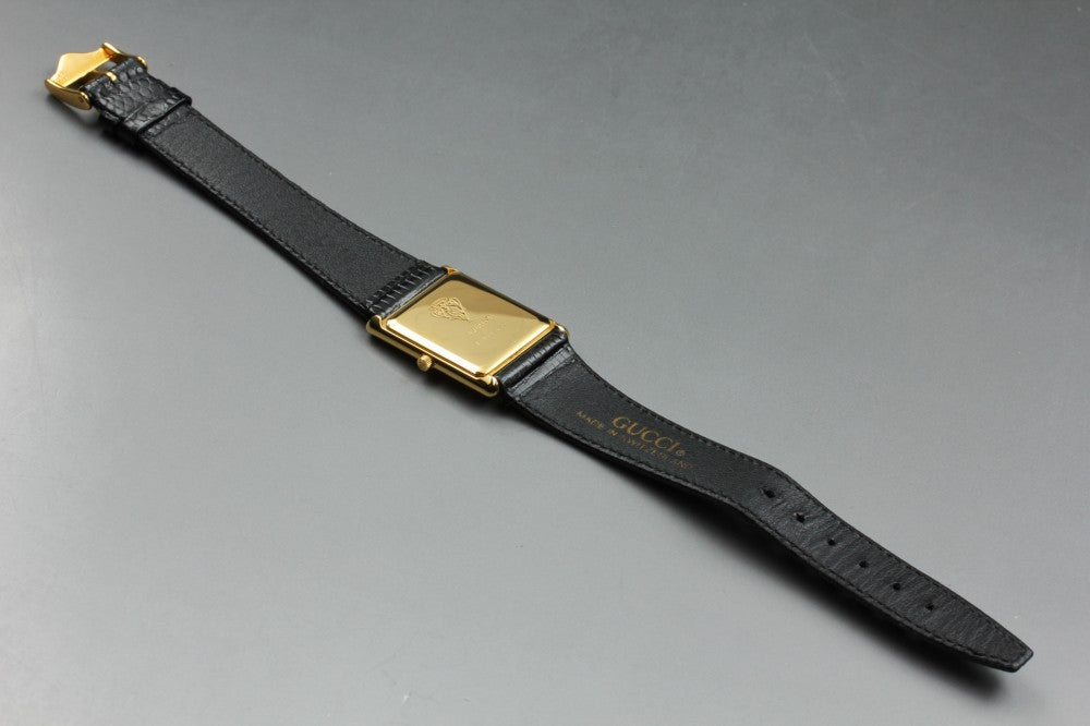 Near MINT GUCCI 4200M Black Quartz 23.4mm Men's Watch