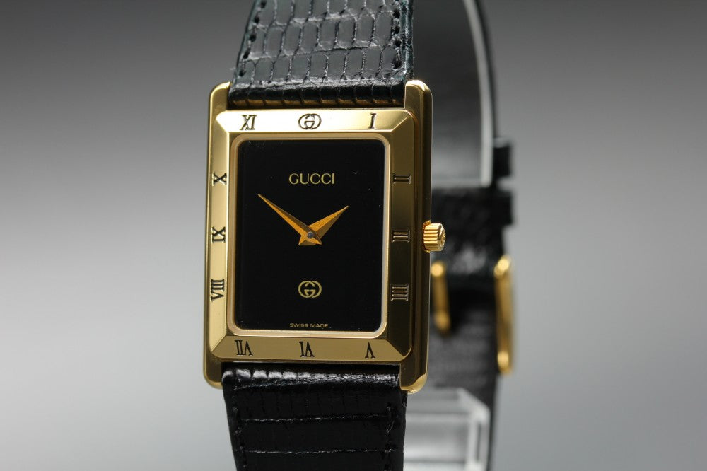 Near MINT GUCCI 4200M Black Quartz 23.4mm Men's Watch
