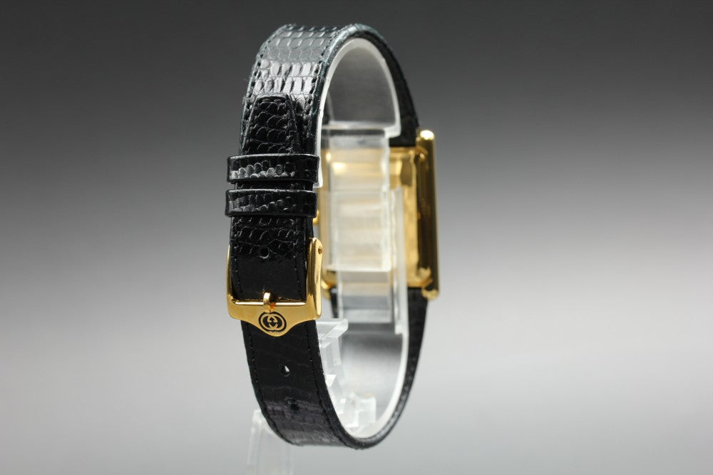 Near MINT GUCCI 4200M Black Quartz 23.4mm Men's Watch