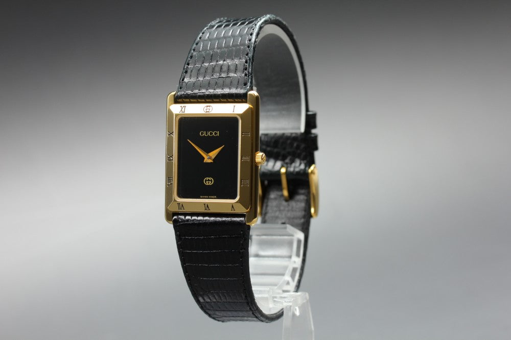 Near MINT GUCCI 4200M Black Quartz 23.4mm Men's Watch