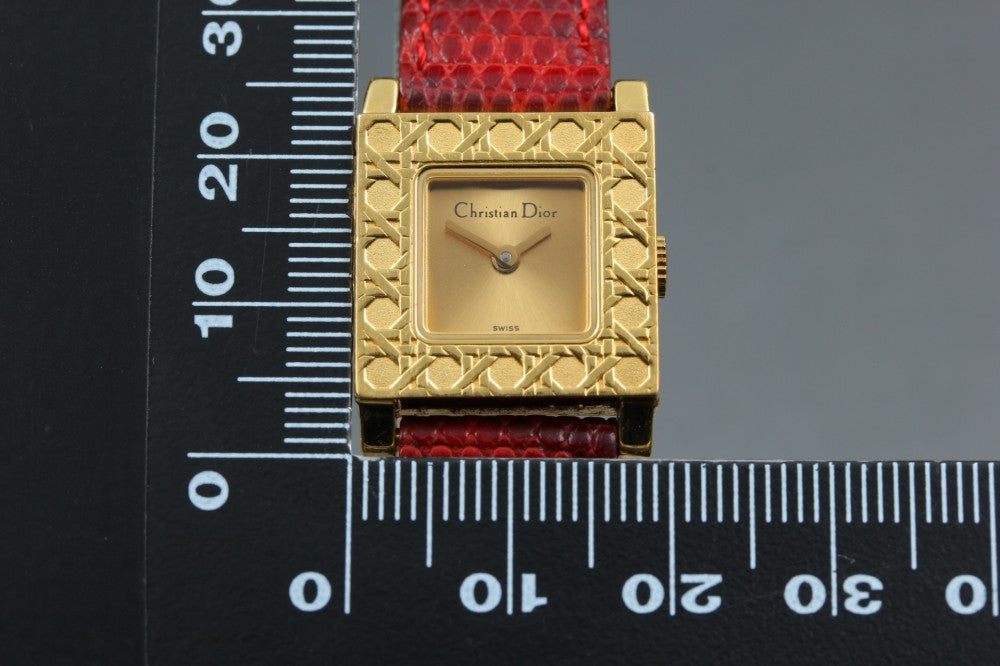 Near MINT Christian Dior La Parisienne D60-159 Gold Quartz 19mm Ladies Watch