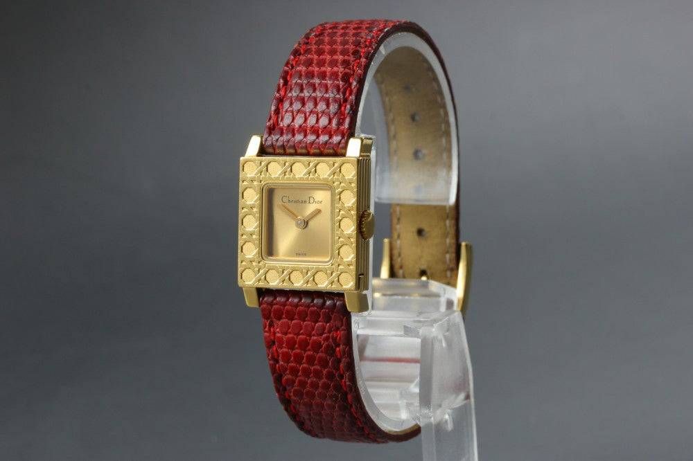 Near MINT Christian Dior La Parisienne D60-159 Gold Quartz 19mm Ladies Watch