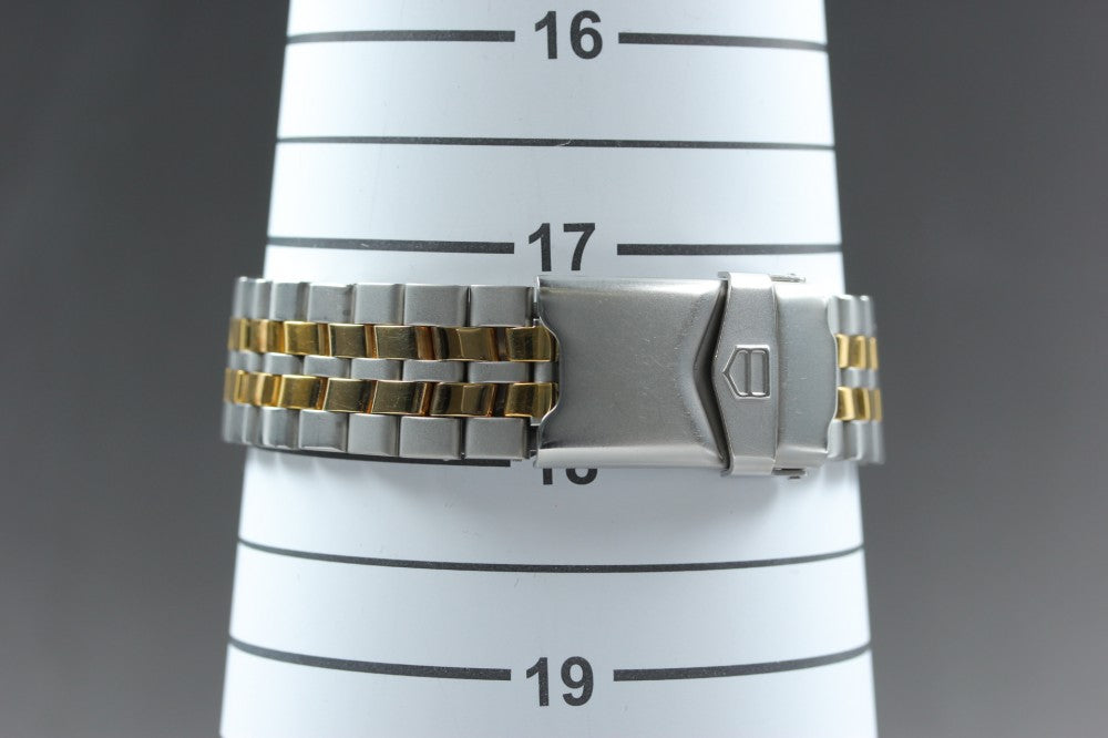 Near MINT TAG Heuer 1500 Professional WD1221-K-20 Silver Quartz 36mm Men's Watch