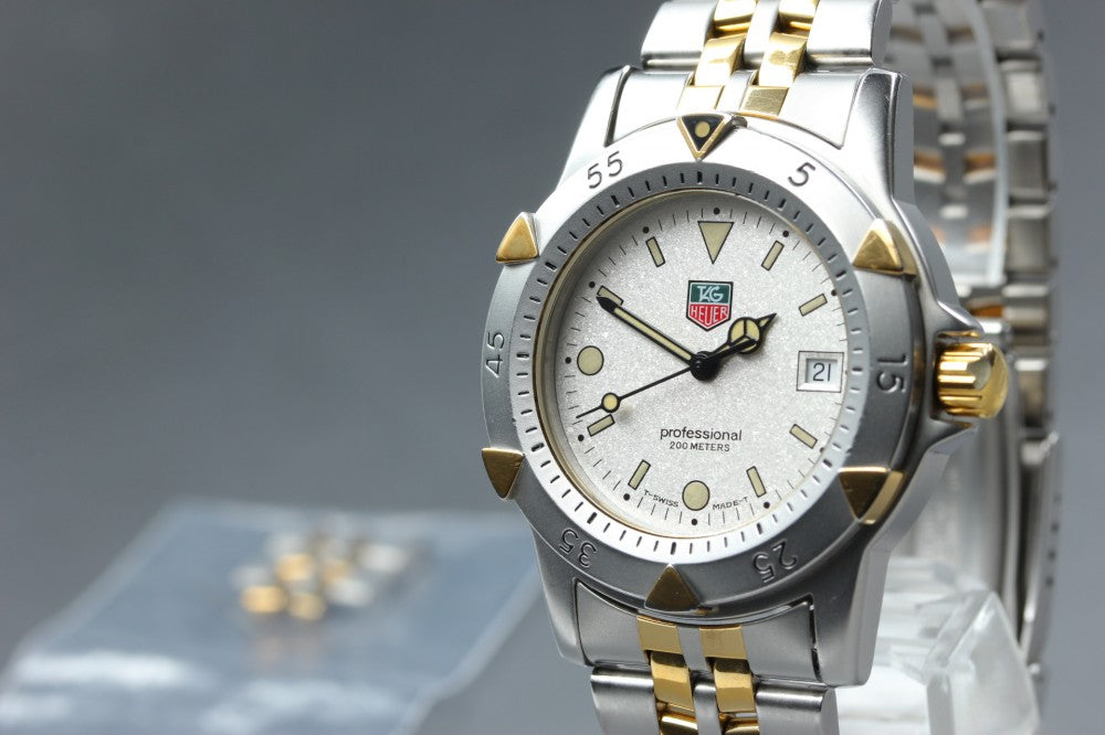 Near MINT TAG Heuer 1500 Professional WD1221-K-20 Silver Quartz 36mm Men's Watch