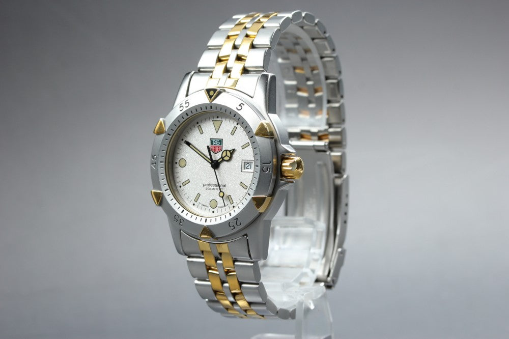 Near MINT TAG Heuer 1500 Professional WD1221-K-20 Silver Quartz 36mm Men's Watch