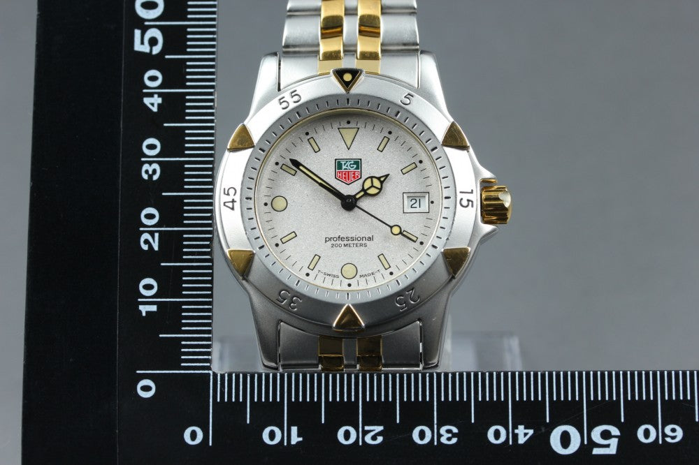 Near MINT TAG Heuer 1500 Professional WD1221-K-20 Silver Quartz 36mm Men's Watch