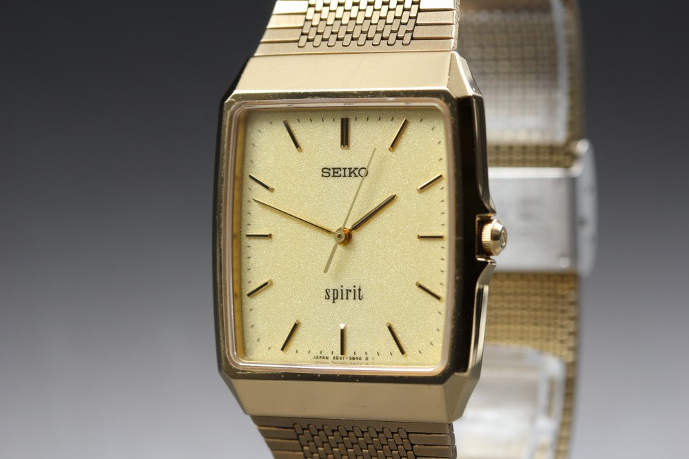 Near MINT SEIKO Spirit 5E31-5A60 Gold Quartz 29mm Men's Watch 1990