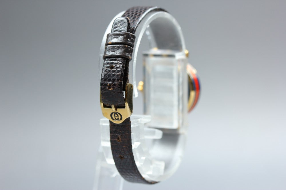 Near MINT GUCCI 2000L Gold Quartz 21.3mm Ladies Watch