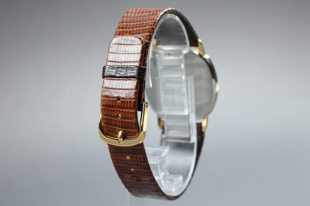 Near MINT SEIKO Dolce 5930-5280 Gold Quartz 32mm Men's Watch 1980