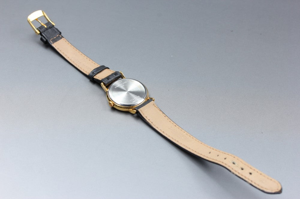 Near MINT LONGINES Grand Classic L4.137.2 Quartz 22.7mm Ladies Watch