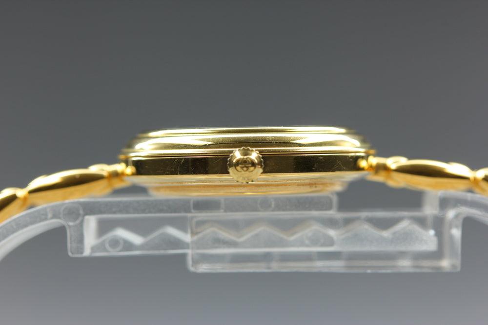 GUCCI 11/12.2 White Quartz 25.3mm Ladies Watch