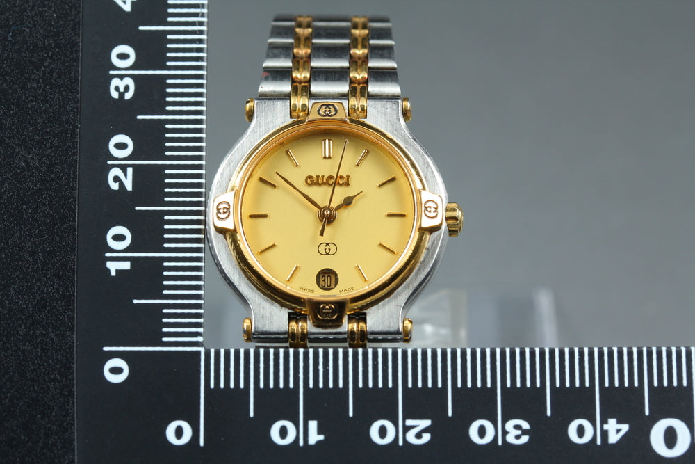 Near MINT GUCCI 9000L Gold Quartz 24.6mm Ladies Watch