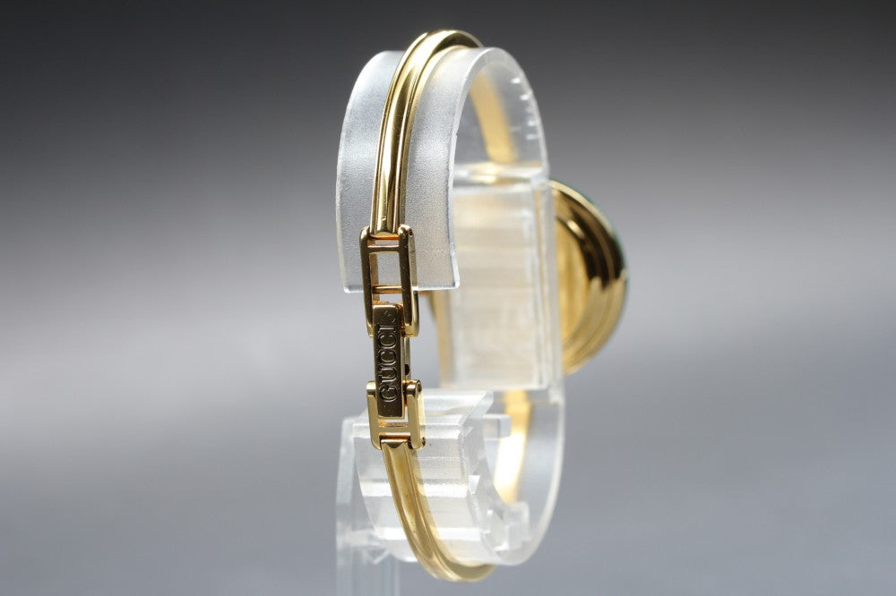 Near MINT GUCCI Change Bezel 11/12 White Quartz 25.7mm Ladies Watch