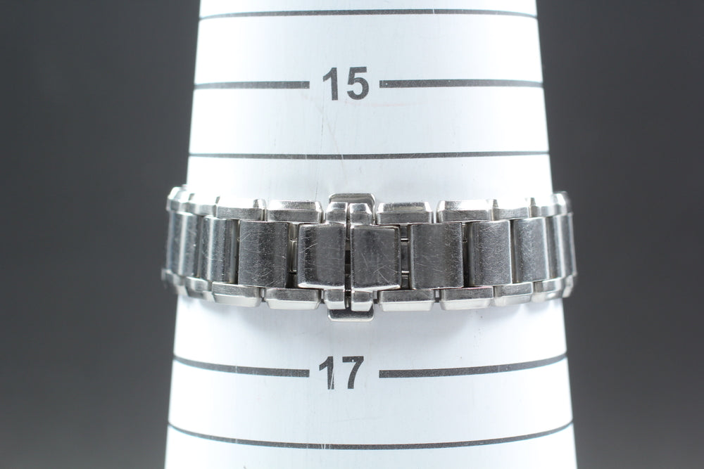 Near MINT SEIKO Exceline 1F20-0AD0 Pink Mother of Pearl Quartz 18.8mm Ladies Watch 1992