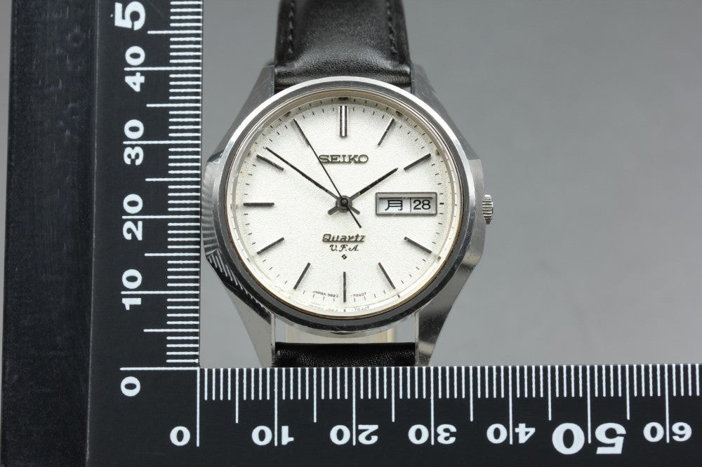 SEIKO V.F.A. 3823-7040 Silver Quartz 36.5mm Men's Watch 1973