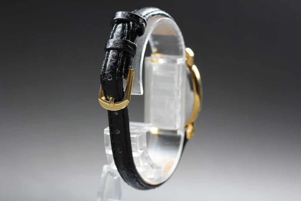 Near MINT SEIKO 1N01-0HV0 White Quartz 21mm Ladies Watch