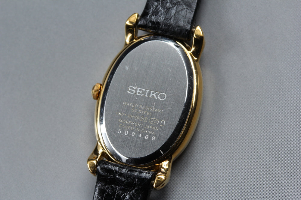 Near MINT SEIKO 1N01-0HV0 White Quartz 21mm Ladies Watch