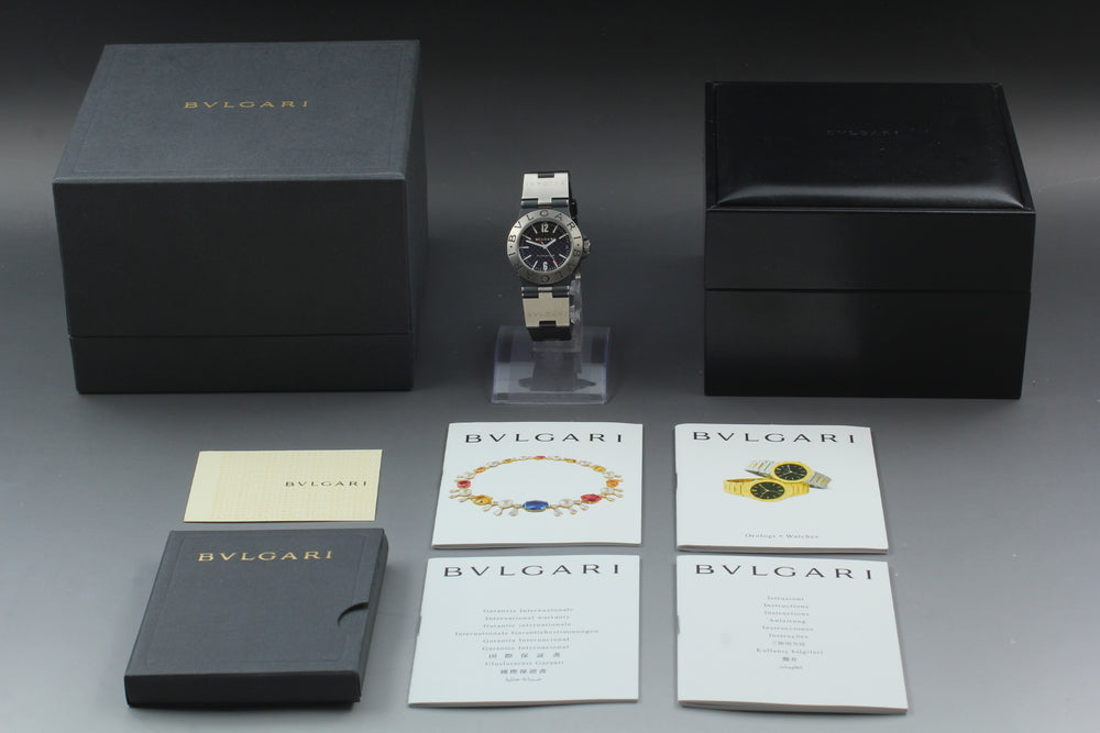 Near MINT BVLGARI Diagono Titanium TI32TA Black Quartz 32mm Men's Watch