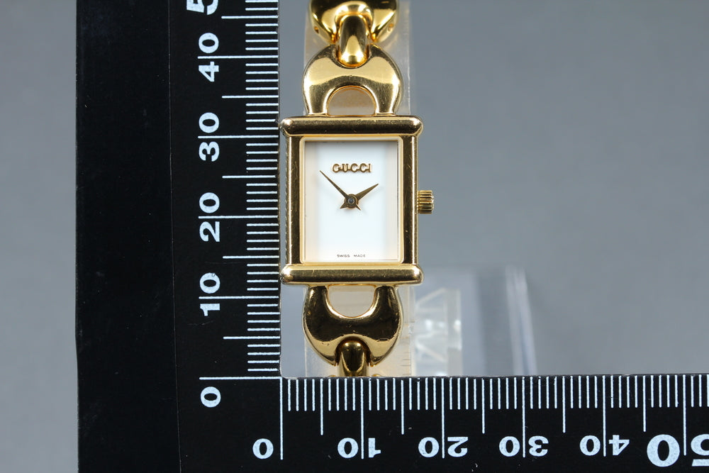 Near MINT GUCCI 1800L White Quartz 16.3mm Ladies Watch