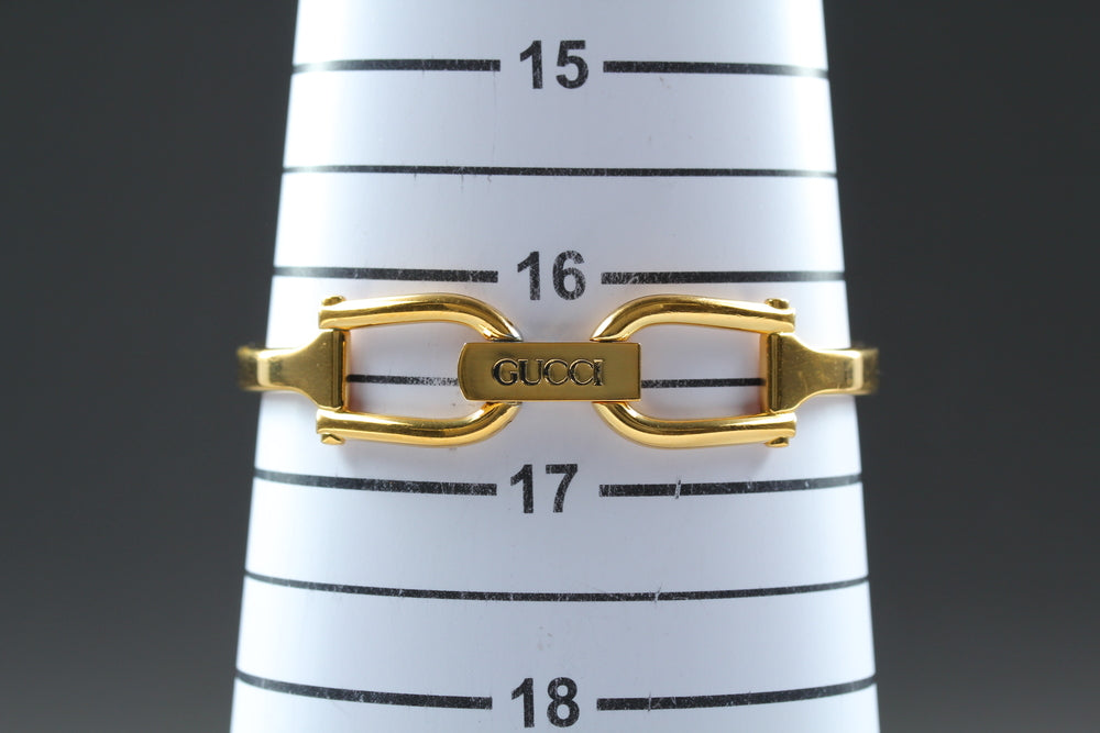 Near MINT GUCCI 1500 Quartz 12.3mm Ladies Watch