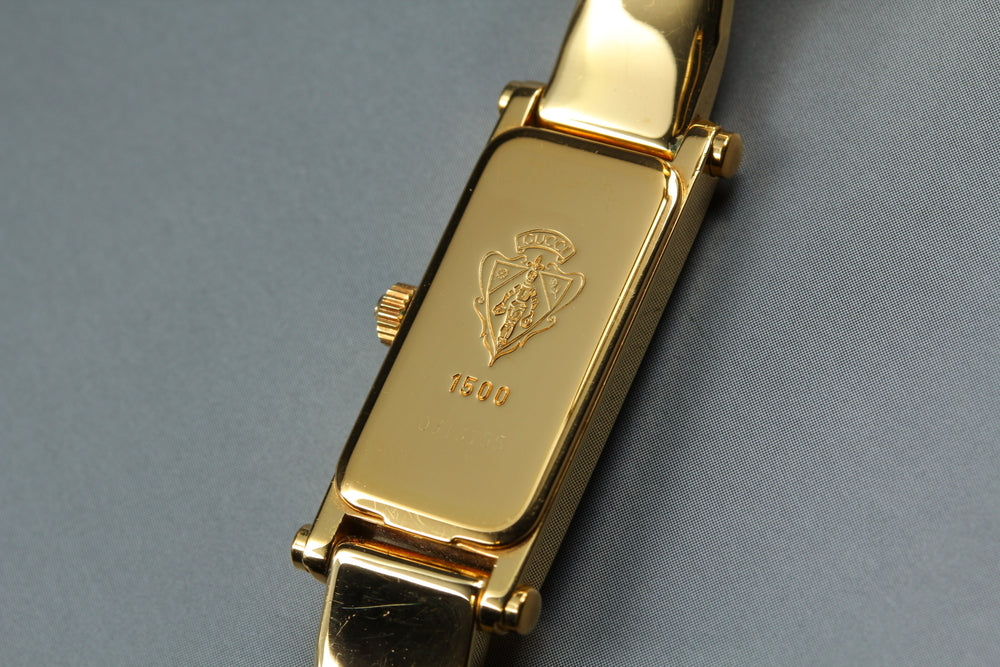 Near MINT GUCCI 1500 Quartz 12.3mm Ladies Watch
